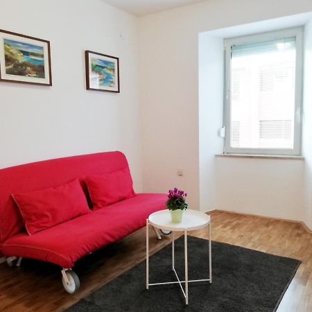 City Center Apartment Umago Esterno foto