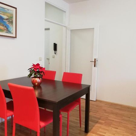 City Center Apartment Umago Esterno foto