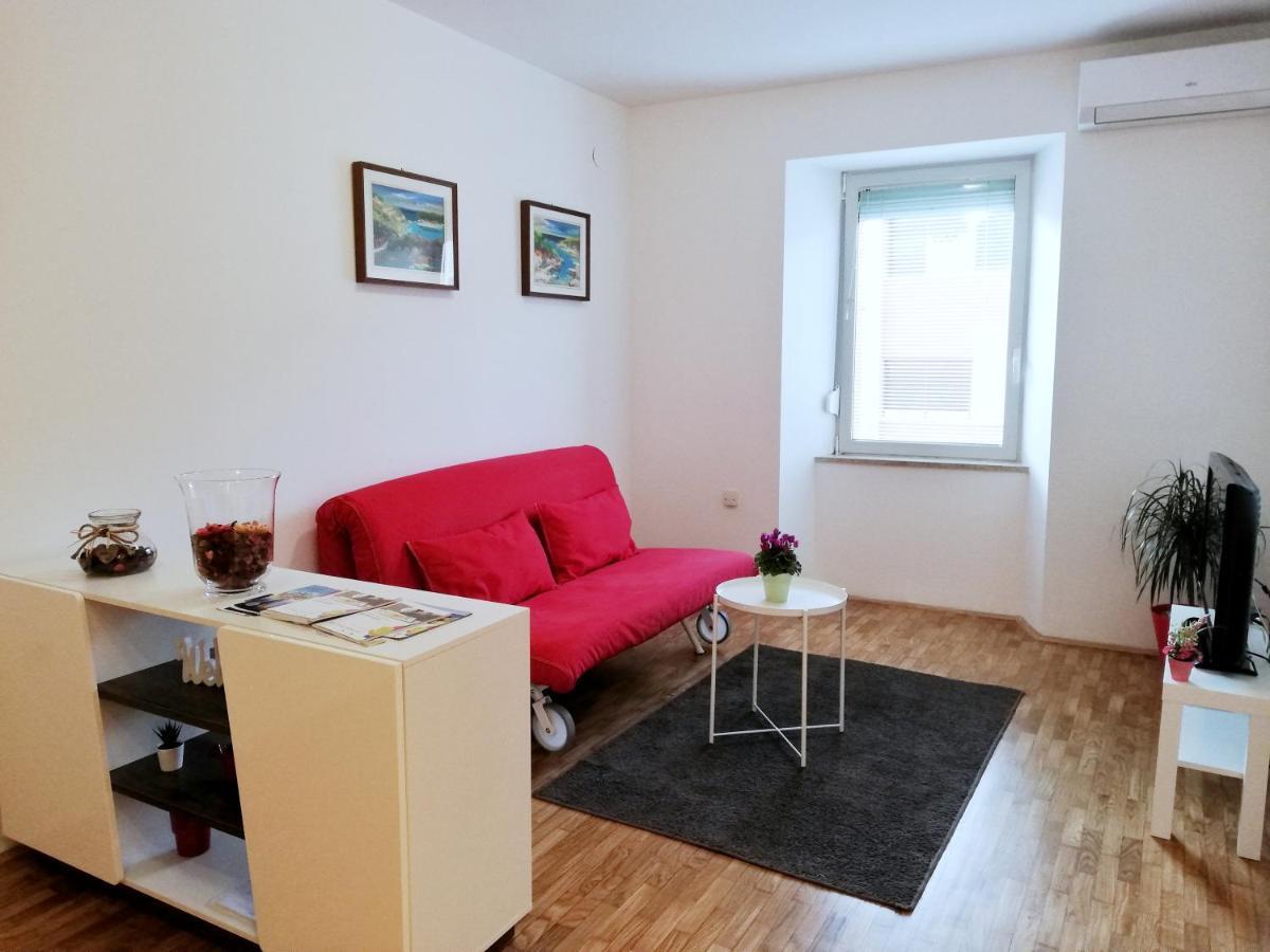 City Center Apartment Umago Esterno foto