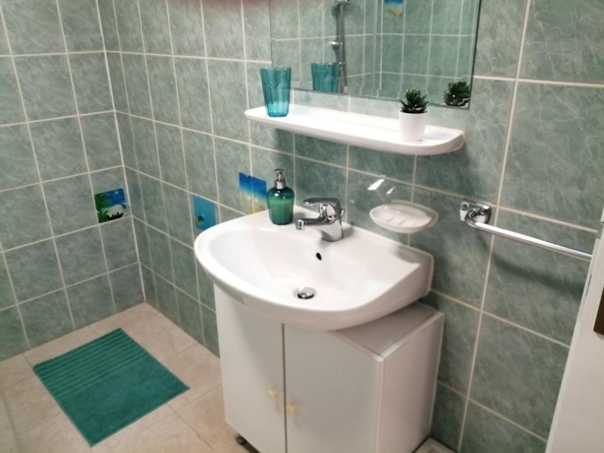 City Center Apartment Umago Esterno foto